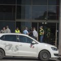 ФОТО: Угроза взрыва в нарвском торговом центре Fama — люди эвакуированы, полиция и спасатели работают