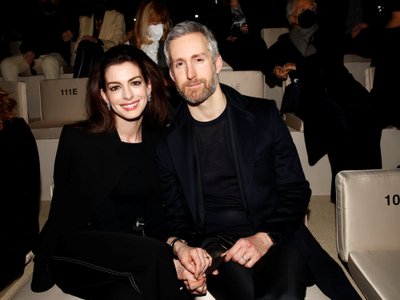 Anne Hathaway koos abikaasa Adam Schulmaniga