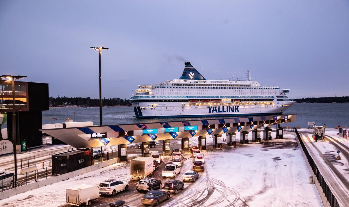 Jaanuari alguses Eestis ja Soomes möllanud torm muutis teeolud keeruliseks mõlemas riigis. Merel oli olukord rahulikum.
