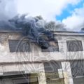 ВИДЕО | В России произошел крупный пожар на предприятии. Три человека погибли и два пострадали