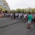 DELFI VIDEO | Häälekad Varssavi Legia fännid saabusid Tallinnasse, kuid staadionile neid ei lubatud