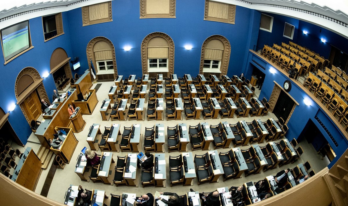 Riigikogu pikaleveninud istung