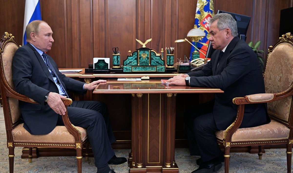 Vladimir Putin ja Venemaa kaitseminister Sergei Šoigu