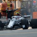 VIDEO | Räikköneni Ferrarist välja puksiv Leclerc sõitis Singapuri treeningul seina