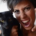 Kaheksa humoorikat põhjust, miks naised on kassid