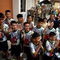 Спасенных из пещеры в Таиланде подростков выписали из больницы