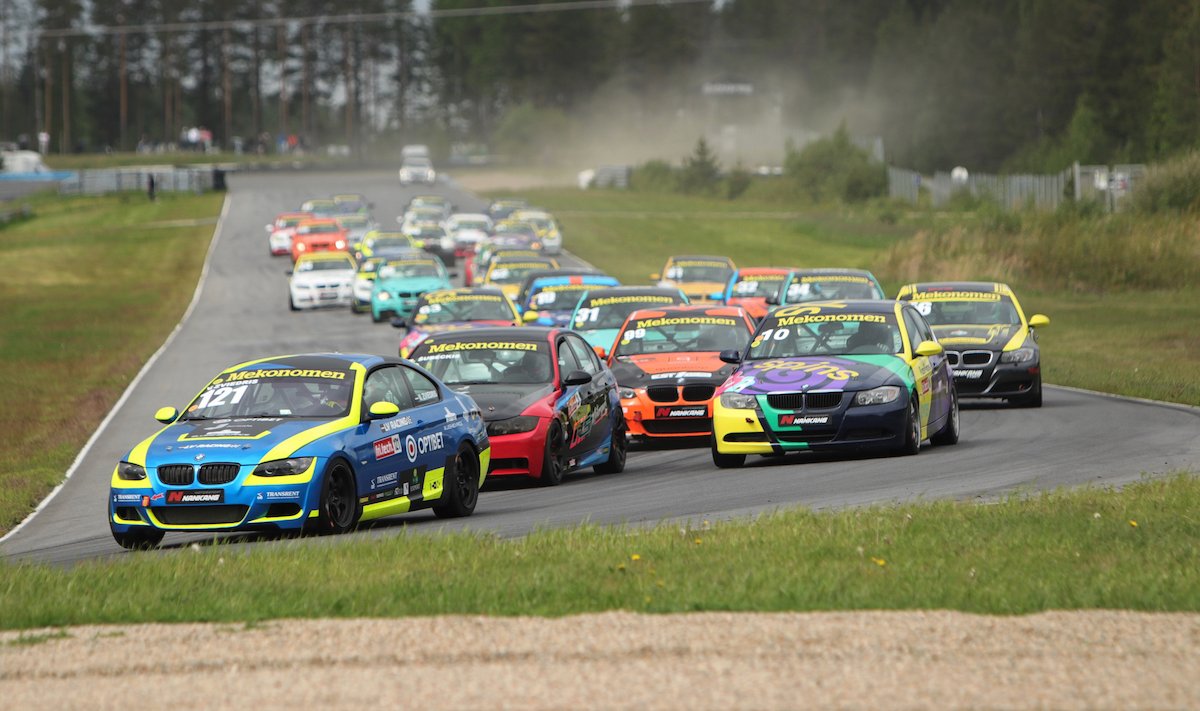 Foto. BMW 325 Cupil on seni osalenud 56 võistlejat.