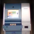 VIDEO: Tipptasemel tüssutehnika! Vaata, kuidas toimib võlts-sularahaautomaat, millega inimestelt raha välja peteti