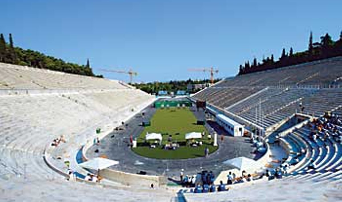 VÕIMAS AREEN: 1896. aasta olümpiaks valminud Panathinaiko staadion on vanakreeka olümpiastaadioni koopia. Sellest tõotab tulla tõeline publikumagnet. ALL OVER PRESS BALTIC