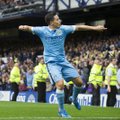 FOTO: Juuksed helesiniseks värvinud Manchester City staar sattus Twitteris pilkeobjektis