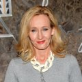 Harry Potteri ultrafänni rõõmupäev: J.K. Rowlingu kirjatool müüdi oksjonil röögatu summa eest