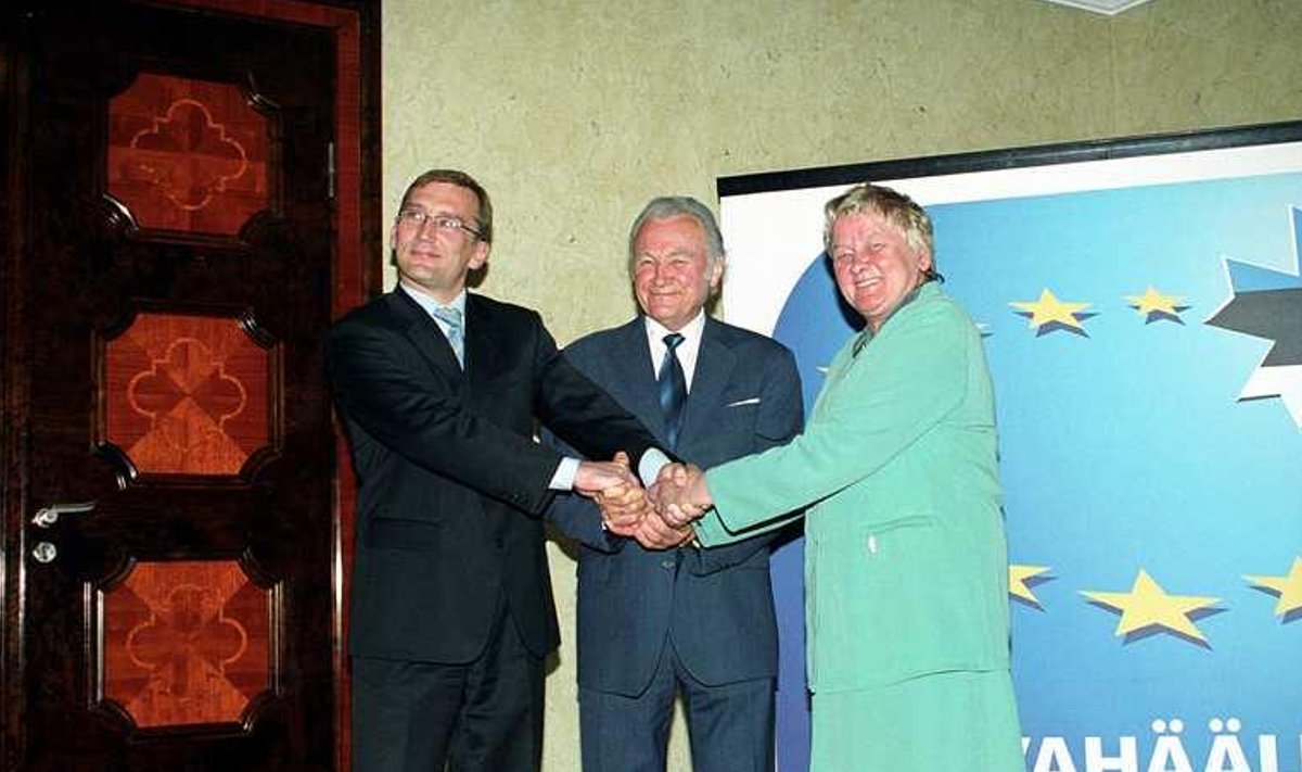 Peaminister Juhan Parts, president Arnold Rüütel ja riigikogu esimees Ene Ergma 2003. aastal Euroopa Liidule toetust avaldamas