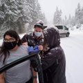 USA-s Oregonis süstisid maanteel lumme kinni jäänud vaktsineerijad alles jäänud doosid kaasteelistesse