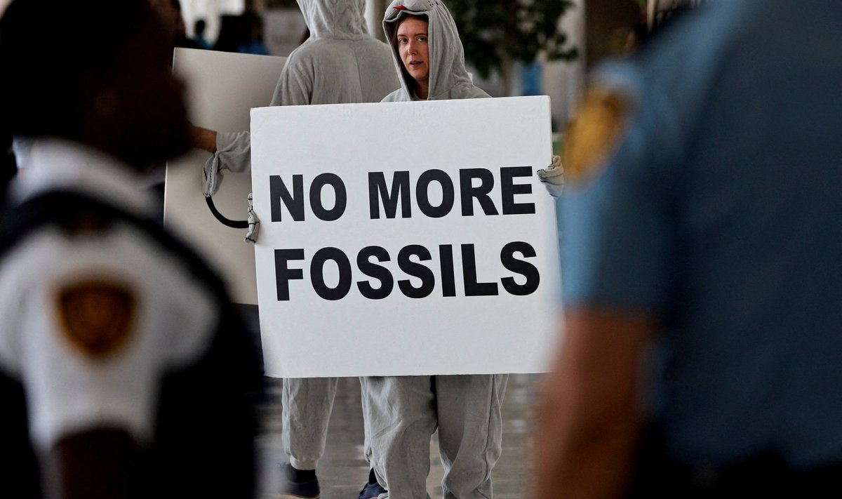 COP28 põhifookus on fossiilkütustel, mille kasutamise vastu sajad aktivistid konverentsil meelt avaldasid.