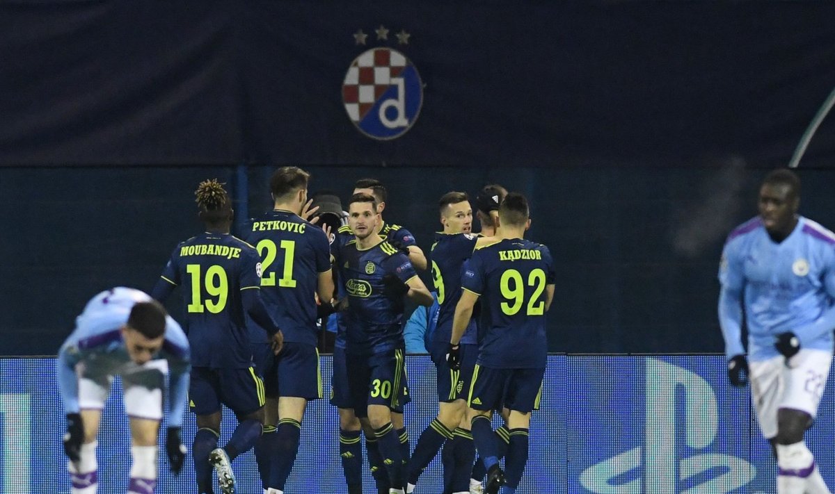 Zagrebi Dinamo mängijad mulluses kohtumises Manchester City vastu.