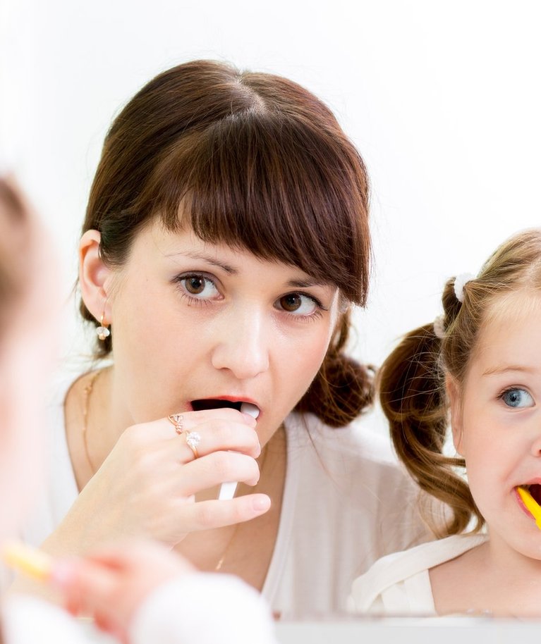 Last tuleks hammaste harjamisel abistada kuni kooliminekueani.