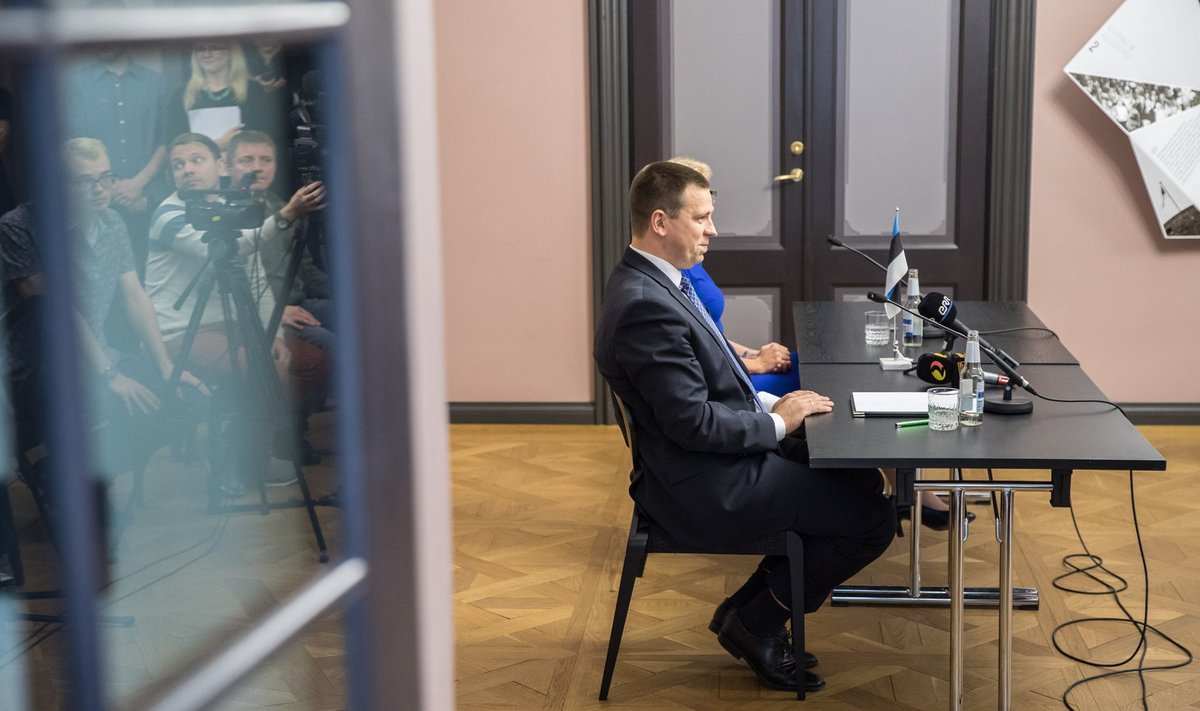 Jüri Ratas kinnitas eilsel pressikonverentsil, et erakonda kui organisatsiooni ootavad ees küsimused. Ta pidas silmas rahaasjade korrastamist, aga ka kindlatest käitumismallidest loobumist.