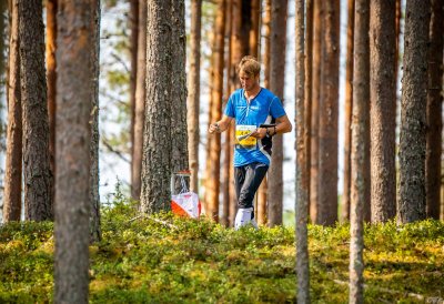 Orienteerumisraja läbimine nõuab suurt kontsentratsiooni, kus muudeks mõteteks aega suurt ei jäägi. Ala toob treeningutesse vaheldust ka teiste spordialade harrastajatele - pildil jalgpallur Raio Piiroja.