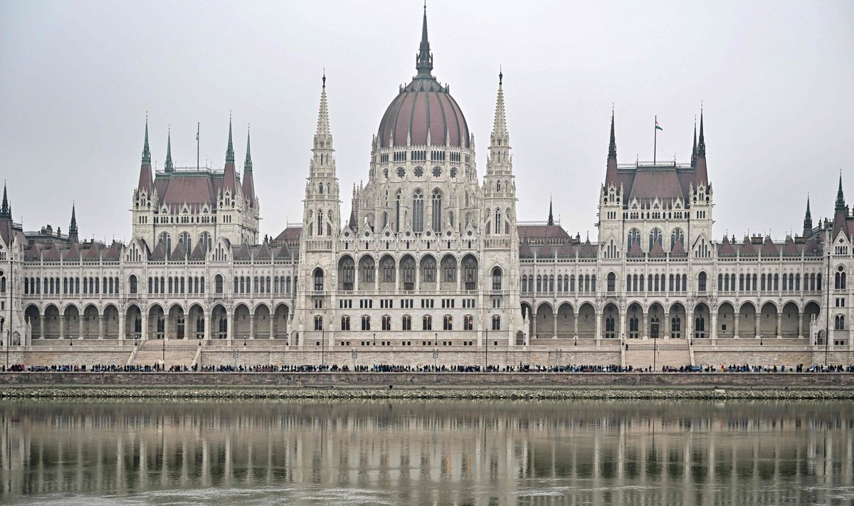 Ungari parlamendi hoone Budapestis