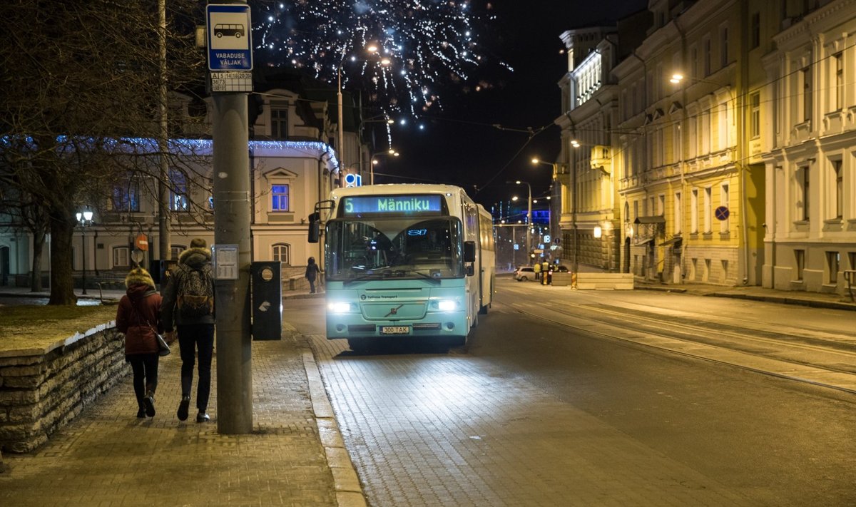 Хорошие новости: ночные автобусы будут ходить в Таллинне как минимум до  конца года - Delfi RUS