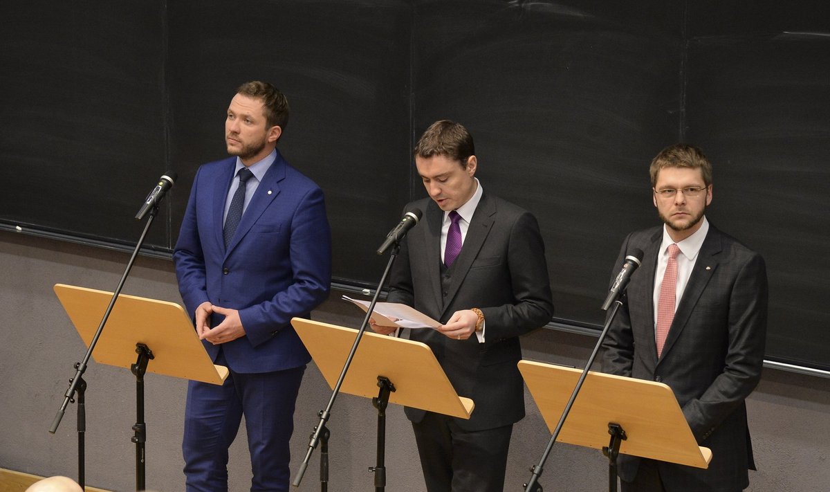 Valitsus sai Narvas pressikonverentsil häid sõnumeid öelda, aga lubatu hammustab riigieelarvest rohkem kui 40 miljoni euro suuruse tüki.