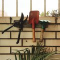 Hobiaedniku tööriistad — millised töövahendid teevad aiatööd kevadel lihtsamaks?
