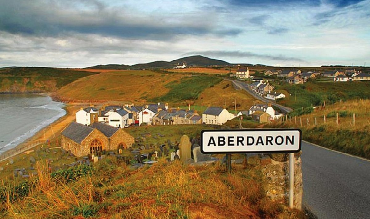 1000 elanikuga Aberdaroni küla.