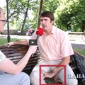 VIDEO: Riigikogu liikmelt Rainer Vakralt varastati intervjuu ajal rahakott!