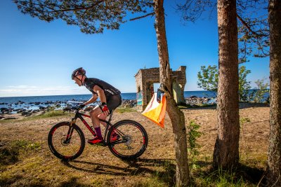 Rattaorienteerumises kasutatakse radade läbimiseks maastikurattaid - päevakuline Vääna-Jõesuus.