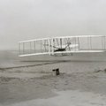 Esimene sõit kestis 12 sekundit: kuidas vennad Wrightid lennundusele aluse panid
