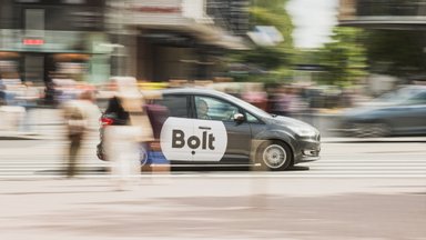 Внимательный таксист Bolt спас от мошенников доверчивую старушку