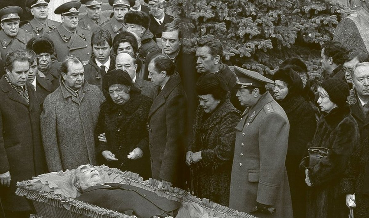Leonid Brežnevi matus. (pikem pildi allkiri loo lõpus)