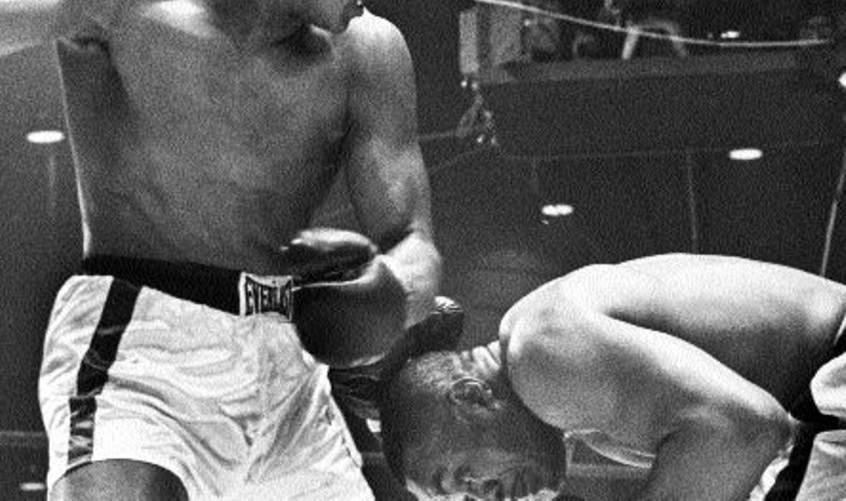 Maailma nimekaim poksija Muhammad Ali kannatab Parkinsoni tõve käes. 