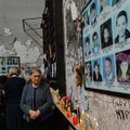 ФОТО: Матерей заложников будут судить за майки ”Путин — палач Беслана”