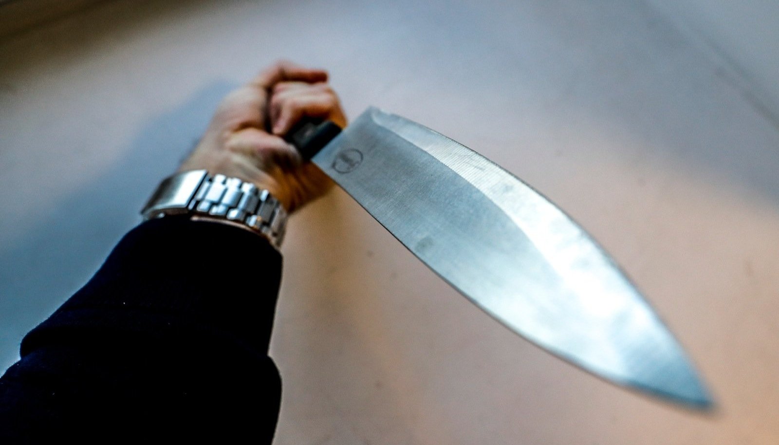 Человек угрожал ножом. Размахивание ножом статья.