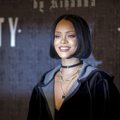 HELDE KÄEGA: Rihanna tuulutas striptiisiklubis 15 000 dollarit