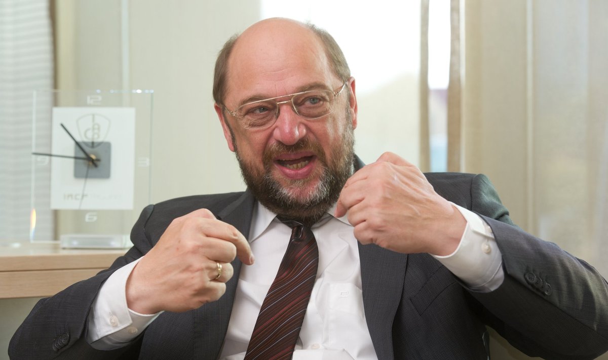Euroopa Parlamendi president Martin Schulz vihjas eile Eesti Päevalehele antud usutluses, et tal on Ukraina jaoks salaplaan, mis lahendab Tõmošenko probleemi ja lubab EL-il allkirjastada Ukrainaga Vilniuses tähtsad kaubanduslepingud.