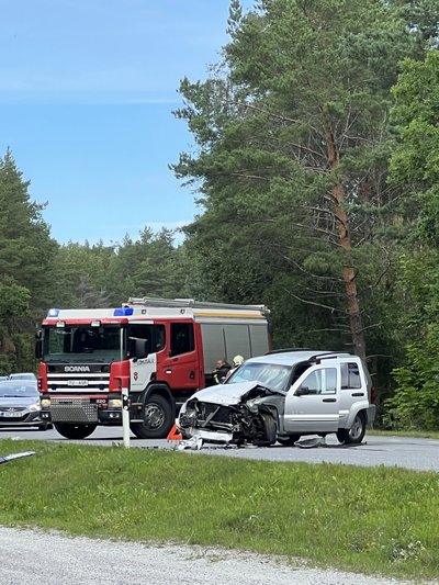 Pealtnägija fotod Laulasmaal toimunud õnnetusest.