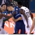 VIDEO | Euroliiga korvpallur lõi Türgi liigas vastasele peaga näkku