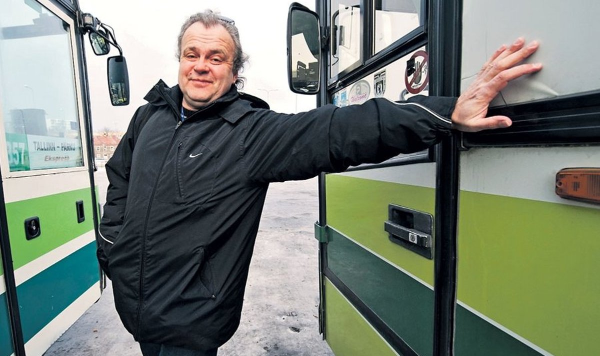 Rein Kübarsepp, kes veab Muusikamoosi sõnalist poolt, töötas pikka aega ka bussijuhina. Foto: Vallo Kruuser