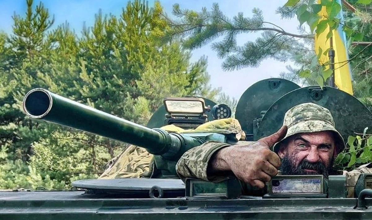 Ukraina soomukijuht on tõstnud pöidla