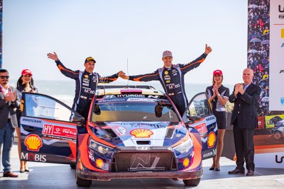 Dani Sordo Portugali ralli poodiumitseremoonial