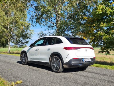 Mercedes-Benz EQE SUV