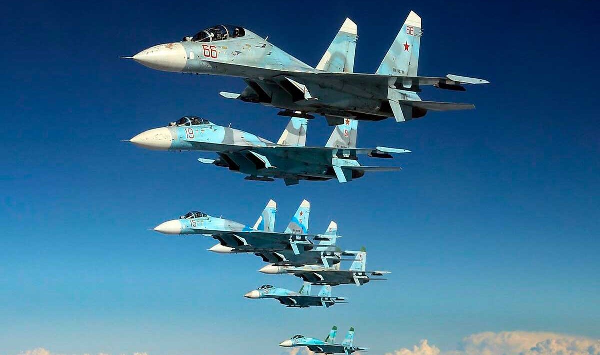 Vene õhujõudude hävitajad Su-27