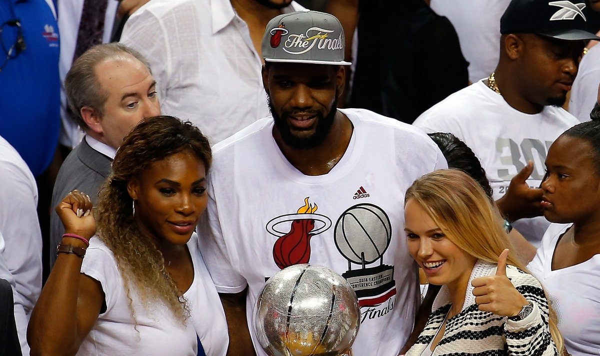 Tennisetähed Serena Williams ja Caroline Wozniacki elasid kaasa Miami finaali jõudmisele