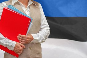 „Учили эстонский после работы, силы были на исходе“. Почему лишь 46 педагогов в марте сдали эстонский на С1 и В2
