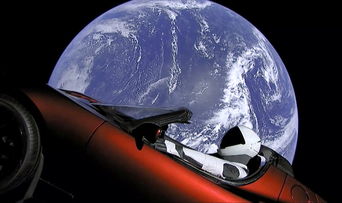 Tesla teekonda sai esimese nelja tunni jooksul jälgida auto pardale paigutatud veebikaamerate kaudu.