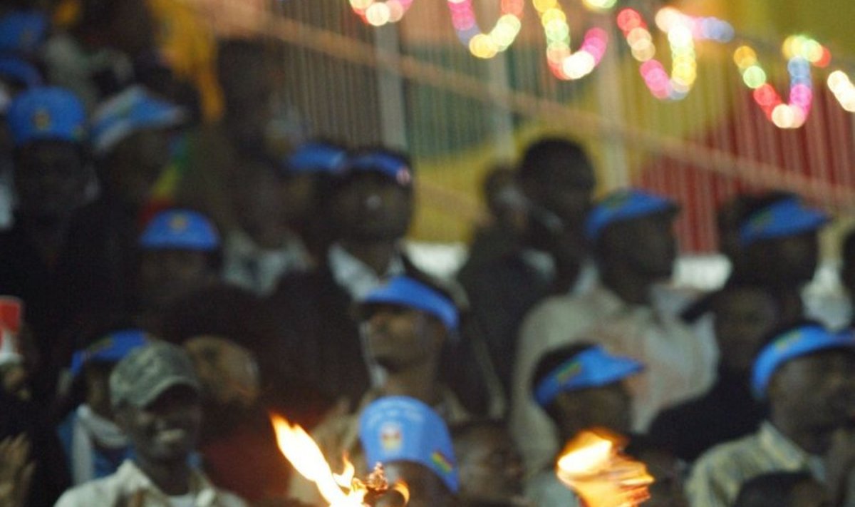Pealinna Addis Ababa tänavatele kogunenud etiooplased tähistasid milleeniumi vahetust peaväljakul. 