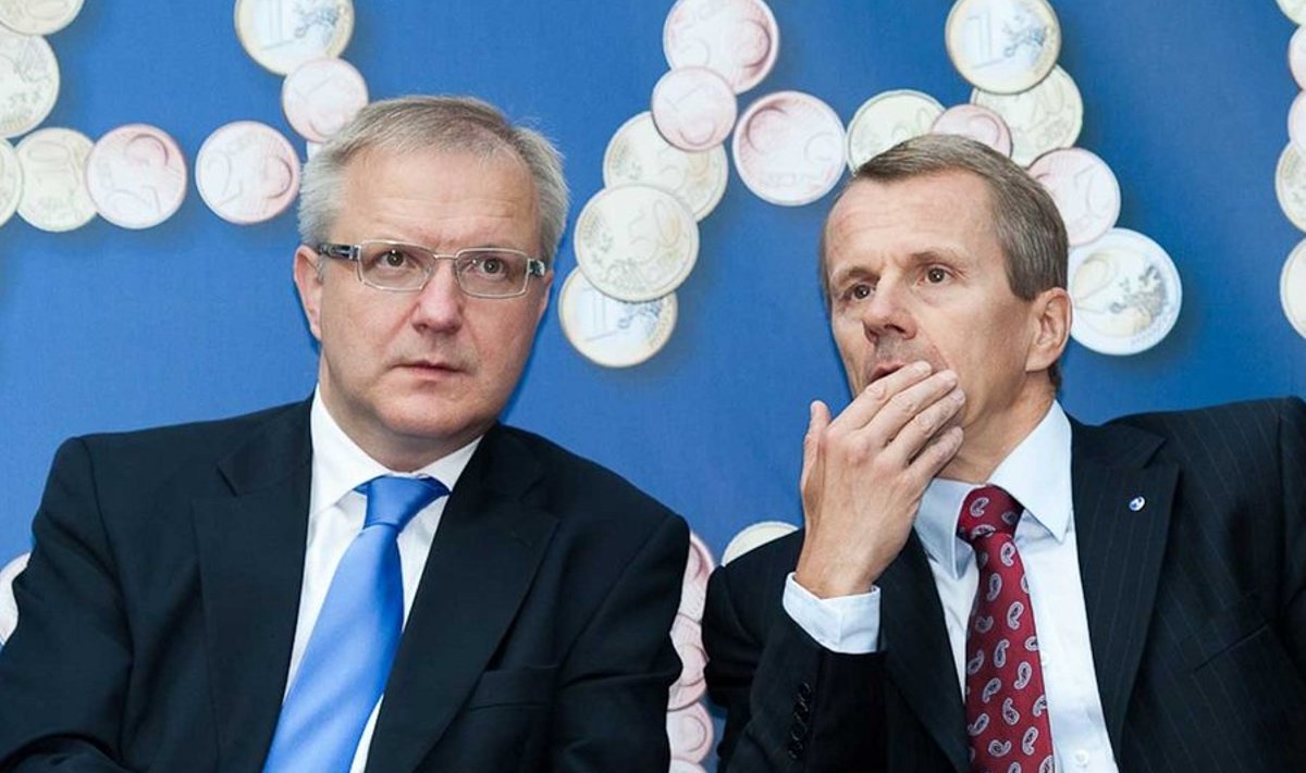Volinik Olli Rehn (vasakul) on rahandusminister Jürgen Ligi probleemidega kursis ja loodab, et Eesti siiski ühineb Euroopa Stabiilsusmehhanismiga. (Foto: Andres Putting)