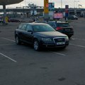 FOTO: Keegi parkis oma Audi korraga neljale parkimiskohale